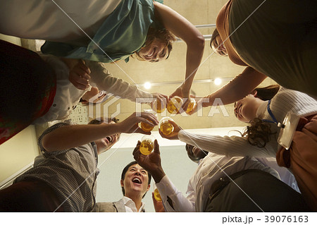 グローバルビジネス　打ち上げ 39076163