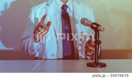 会見 会見 39076676