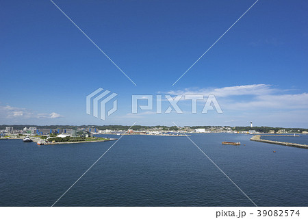 小名浜港を一望できるマリンブリッジからの眺めと美しい太平洋 39082574