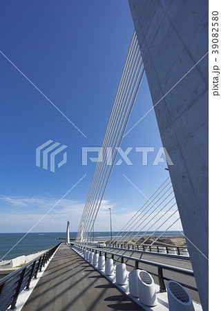 小名浜の港のシンボル小名浜マリンブリッジ小名浜東港地区と３号ふ頭を結ぶ唯一の連絡橋 39082580