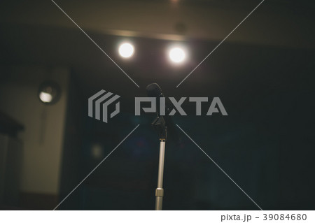 Rakugo  "Japanese traditional comic storytelling" 39084680