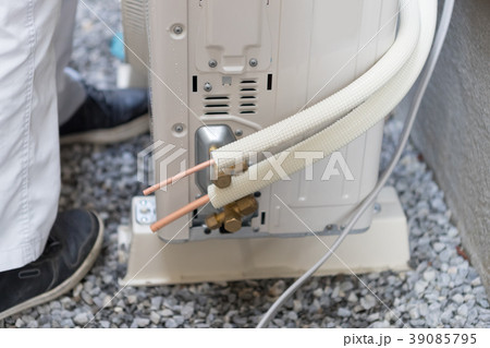 installation of an air conditioner installation of an air conditioner 39085795