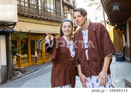 インバウンドイメージ　inbound tourist Japan hot spring spa 39086543