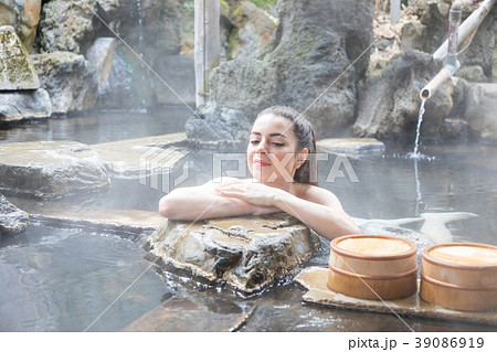 インバウンドイメージ inbound tourist Japan hot spring spa インバウンドイメージ inbound tourist Japan hot spring spa 39086919