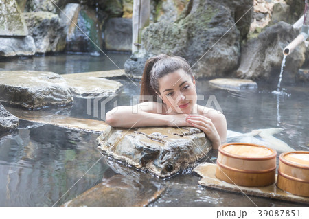 インバウンドイメージ　inbound tourist Japan hot spring spa 39087851