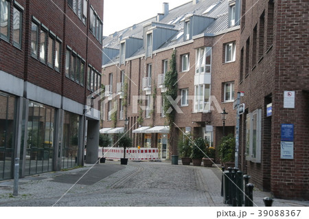 デュッセルドルフ 39088367