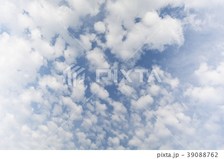 White cumulus clouds on blue sky 39088762