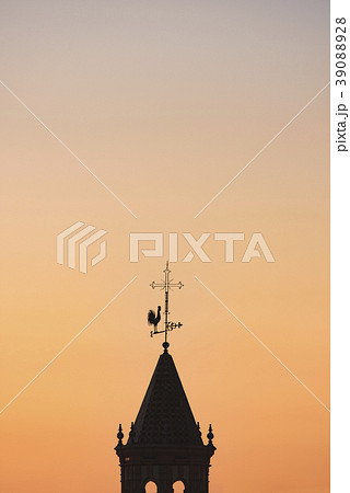 Spain, Seville, Silhouette of Church bell tower Spain, Seville, Silhouette of Church bell tower 39088928