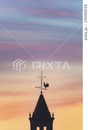 Spain, Andalusia, Seville, Weathercock on top of tower at sunset 39088938