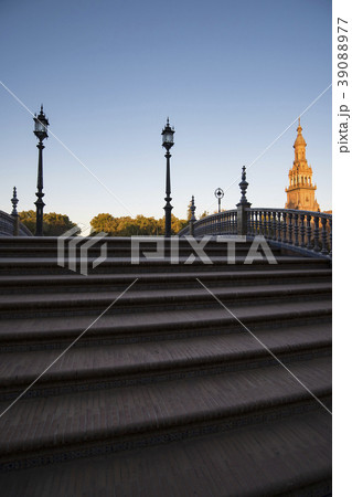 Spain, Andalusia, Seville, Stairway on Plaza de Espana at dawn 39088977