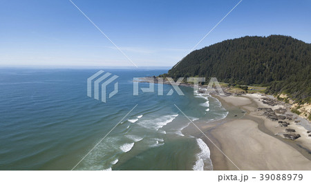 USA, Oregon, Headland, Aerial view of beach USA, Oregon, Headland, Aerial view of beach 39088979
