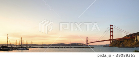 USA, California, San Francisco, Golden Gate Bridge at sunset USA, California, San Francisco, Golden Gate Bridge at sunset 39089265