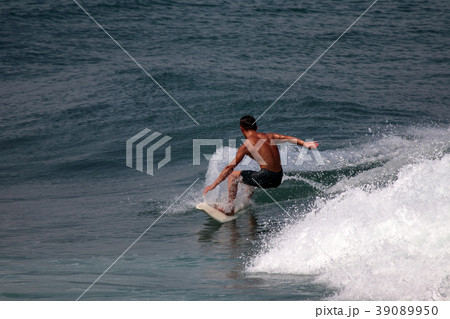 サーファー サーフィン 練習 サーファー サーフィン 練習 39089950