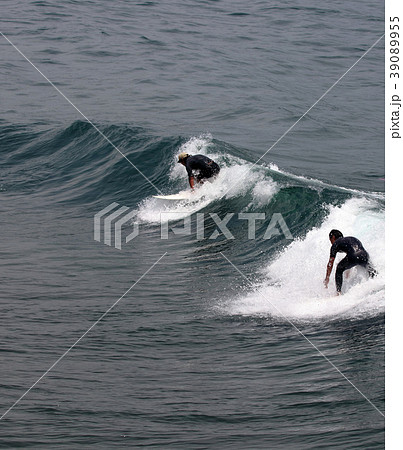 サーファー　サーフィン　練習 39089955