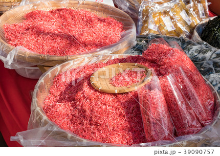 美味しそうなピンクの桜エビ 39090757