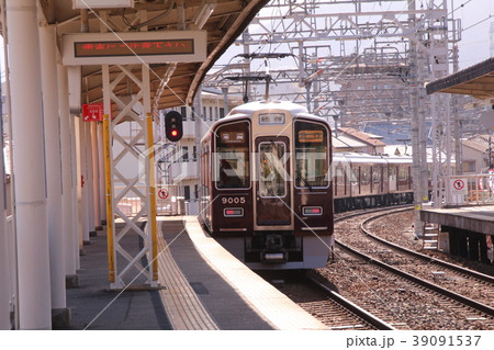阪急宝塚線中山観音駅 阪急宝塚線中山観音駅 39091537