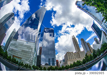 グラウンドゼロとワンワールドトレードセンター 39092005