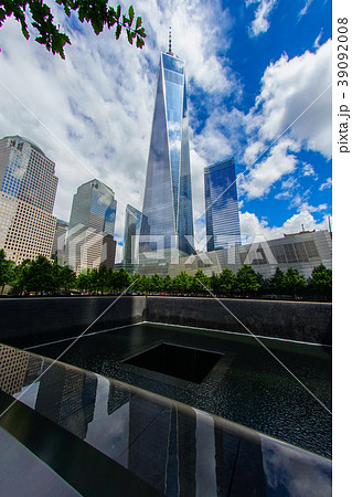 グラウンドゼロとワンワールドトレードセンター 39092008