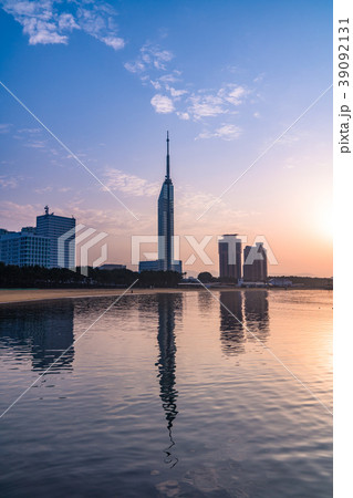 《福岡県》福岡タワー・シーサイドももちの夕景 《福岡県》福岡タワー・シーサイドももちの夕景 39092131