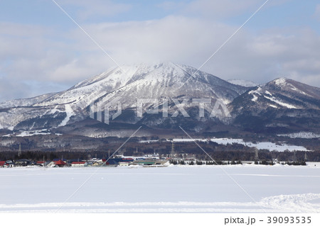 冬の磐梯山 冬の磐梯山 39093535