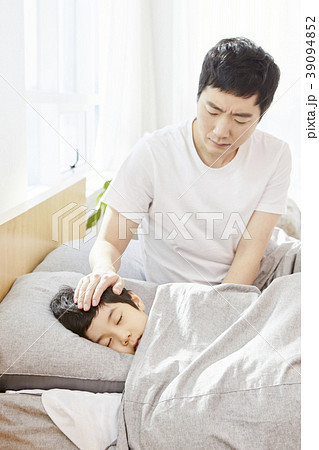 看護 息子 お父さん 39094852