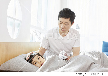 看護 息子 お父さん 39094916