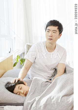 看護 息子 お父さん 39094939