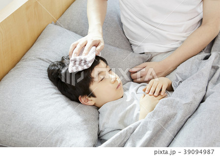 看護 息子 お父さん 39094987