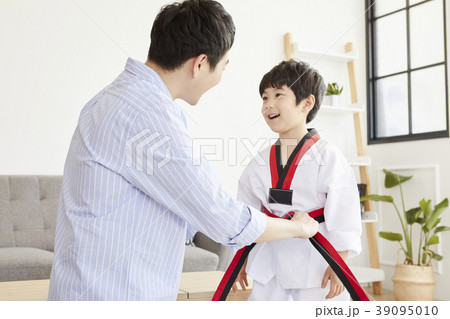 息子 お父さん 父 39095010