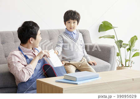 息子 お父さん 父 39095029