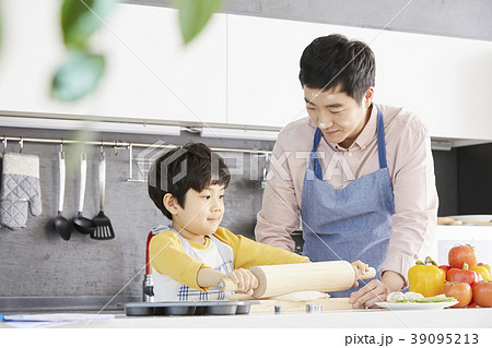 息子 お父さん 父 39095213