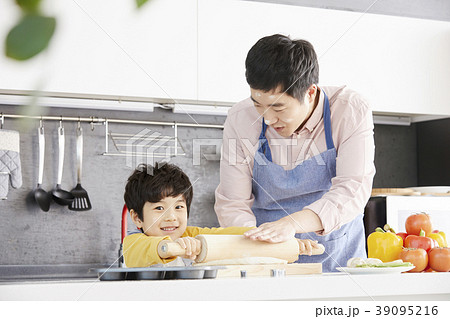 息子 お父さん 父 39095216