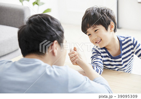 笑顔 微笑 微笑み 39095309