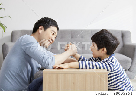 笑顔 微笑 微笑み 39095351