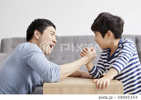 息子 お父さん 父 39095354