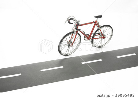 ミニチュアの自転車 39095495