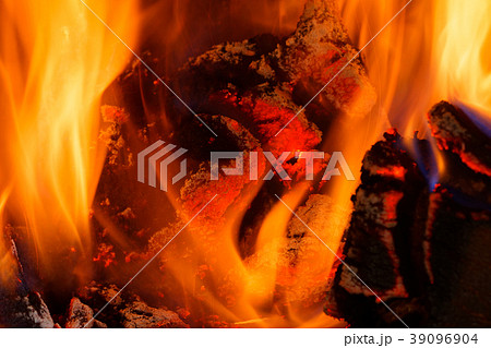 Closeup of flames and a red heat 39096904