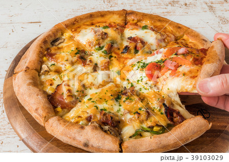 ホームメイドピッツア　Italian home-made pizza 39103029