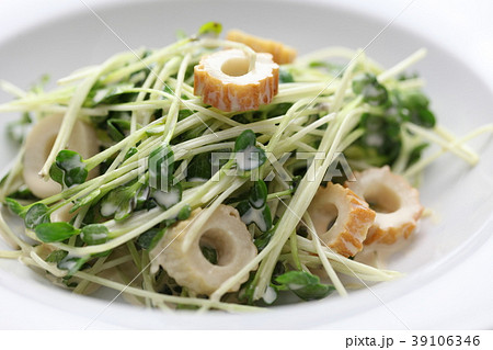 貝割れ大根とちくわのマヨネーズ和え 39106346