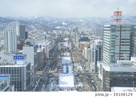 さっぽろテレビ塔からの眺め（雪まつり会場） 39108129