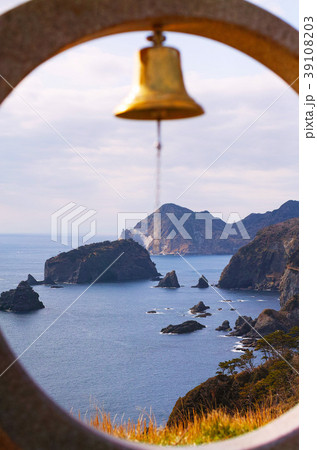 【伊豆・観光名所】あいあい岬（愛逢岬）をユウスゲ公園から 39108203