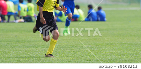サッカー　フットボール 39108213