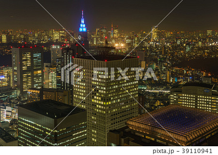 東京西新宿ビル街の夜景 39110941
