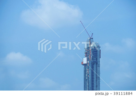 building site with cranes and blue sky building site with cranes and blue sky 39111884