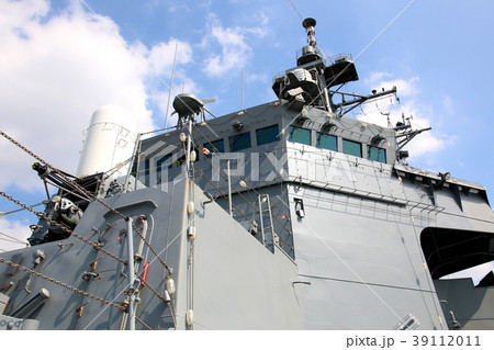 護衛艦「おおなみ」 39112011