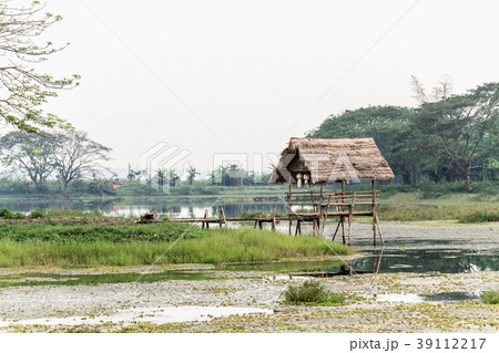Lakeside cottage , Cottage in the middle of water Lakeside cottage , Cottage in the middle of water 39112217