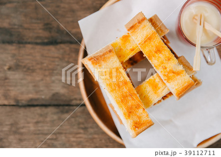 Toast Bread with Sweetened Condensed Milk Toast Bread with Sweetened Condensed Milk 39112711