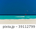 カンクンビーチと赤いフラッグ 39112799