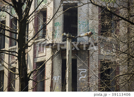 ruined old building ruined old building 39113406