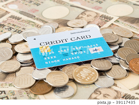 クレジットカード　キャッシング　ショッピング　買い物　カード破産 39117435
